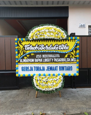Papan Bunga Duka di Karang Balik